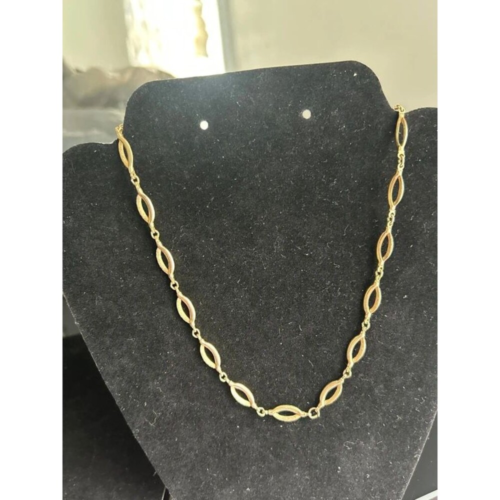 Vintage Sarah Coventry Gold Tone Open Marquise Link Necklace